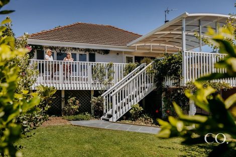 Photo of property in 132 Sutherland Road, Brookfield, Tauranga, 3110