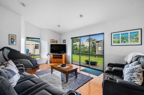 Photo of property in 4 Ringer Avenue, Matapouri, Whangarei, 0173