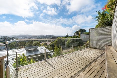 Photo of property in 28 Hollies Crescent, Johnsonville, Wellington, 6037