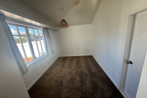 Photo of property in 4a Rewiti Avenue, Takapuna, Auckland, 0622