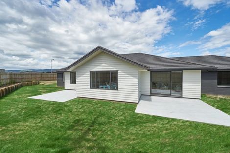 Photo of property in 115 Johnstone Drive, Fitzherbert, Palmerston North, 4410