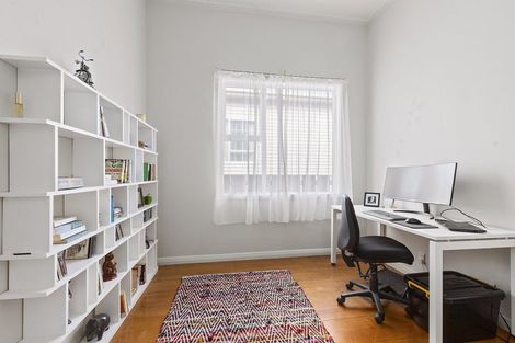 Photo of property in 8 Chatham Street, Berhampore, Wellington, 6023