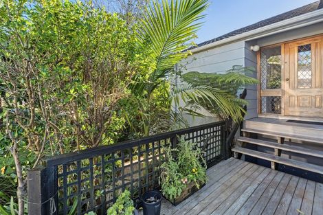 Photo of property in 1/17 Manuwai Road, Torbay, Auckland, 0630