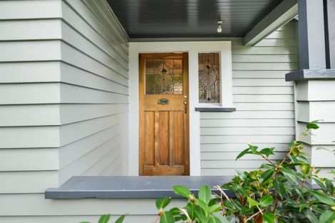 Photo of property in 9 Burns Avenue, Takaro, Palmerston North, 4412