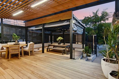 Photo of property in 22a Eastcliffe Road, Castor Bay, Auckland, 0620