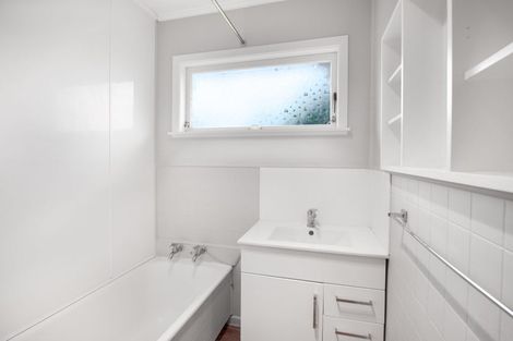 Photo of property in 73 Lewis Street, Glenview, Hamilton, 3206