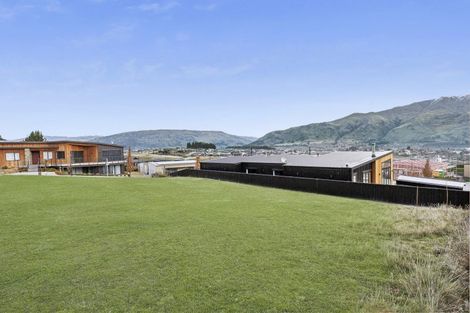 Photo of property in 3 Akitu Rise, Wanaka, 9305