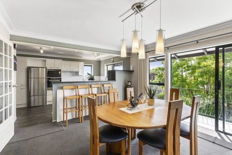 Photo of property in 10 Bungalore Place, Half Moon Bay, Auckland, 2012