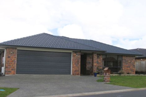 Photo of property in 8 Kalmore Place, Flat Bush, Auckland, 2016