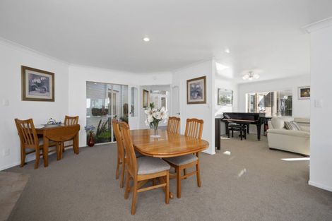Photo of property in 2/674l Ranginui Road, Welcome Bay, Tauranga, 3175