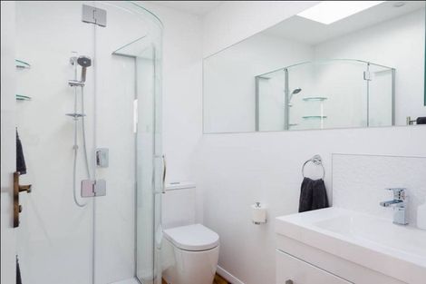 Photo of property in 21 Thane Road, Roseneath, Wellington, 6011