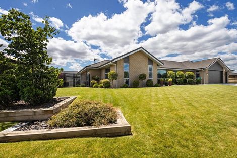 Photo of property in 16 Lilac Close, Cambridge, 3434