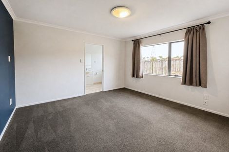 Photo of property in 48 Medvale Avenue, Flat Bush, Auckland, 2019