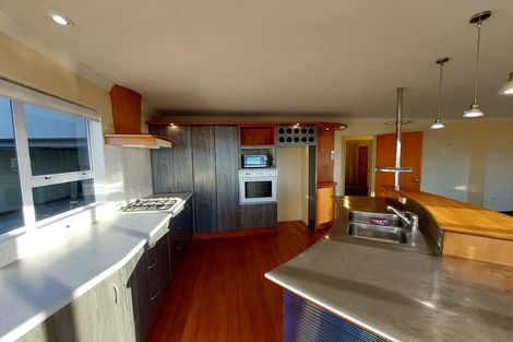 Photo of property in 25 Bayly Road, Moturoa, New Plymouth, 4310