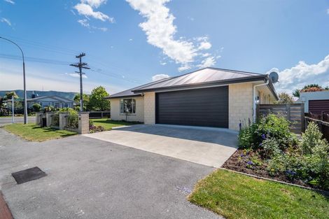 Photo of property in 36 Rhodes Street, Waimate, 7924
