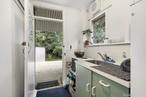 Photo of property in 15 Moir Street, Mount Victoria, Wellington, 6011