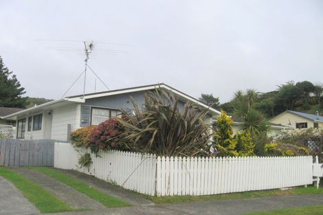 Photo of property in 2a Transom Close, Whitby, Porirua, 5024