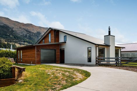 Photo of property in 15 Timsfield Drive, Lake Hawea, Wanaka, 9382