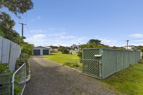 Photo of property in 29 Raukawa Street, Himatangi Beach, Foxton, 4891