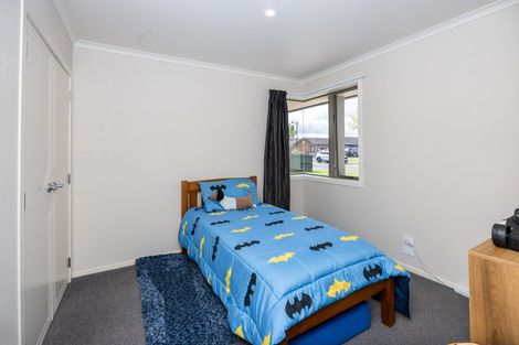 Photo of property in 17 Whitford Place, Rototuna North, Hamilton, 3210