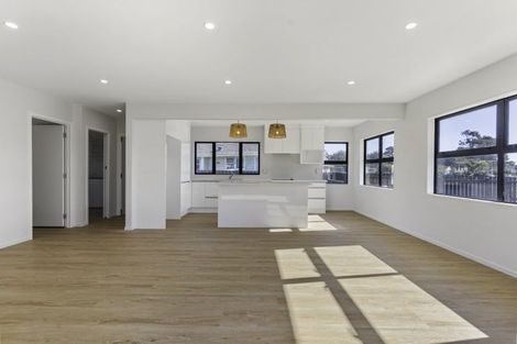 Photo of property in 24 Heyford Close, Mangere, Auckland, 2022