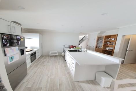 Photo of property in 63 Matairangi Avenue, Totara Heights, Auckland, 2105