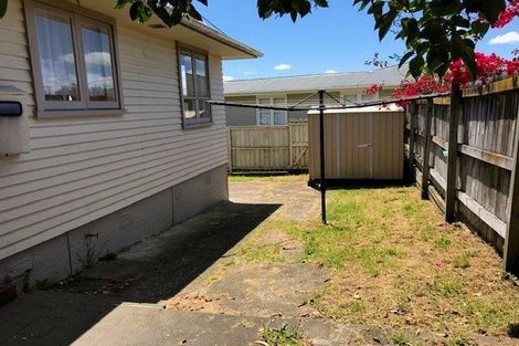Photo of property in 39 Vera Road, Te Atatu South, Auckland, 0610