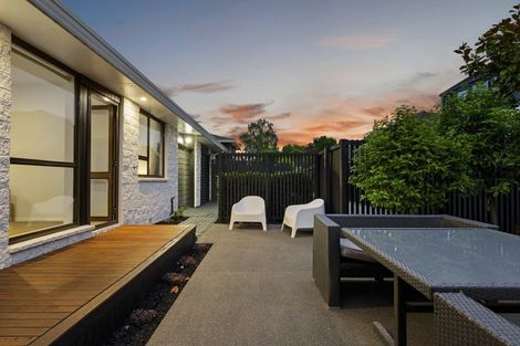 Photo of property in 2/60a Somme Street, St Albans, Christchurch, 8014