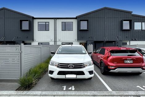 Photo of property in 14 Juniper Drive, Rosehill, Papakura, 2113