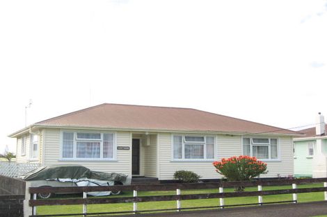 Photo of property in 86 Broadway, Waitara, 4320