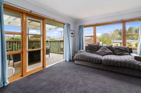 Photo of property in 1 Wharepaina Crescent, Springfield, Rotorua, 3015