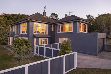 Photo of property in 14 Cecil Road, Tawa, Wellington, 5028