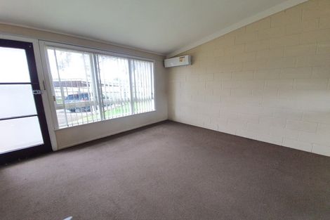 Photo of property in 2/312 Massey Road, Mangere East, Auckland, 2024