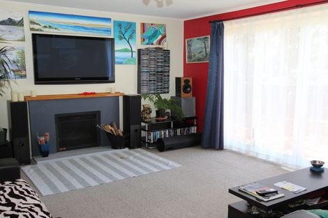 Photo of property in 7 Brentford Place, Manurewa, Auckland, 2102