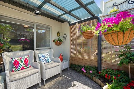 Photo of property in 7/18 Parr Terrace, Castor Bay, Auckland, 0620
