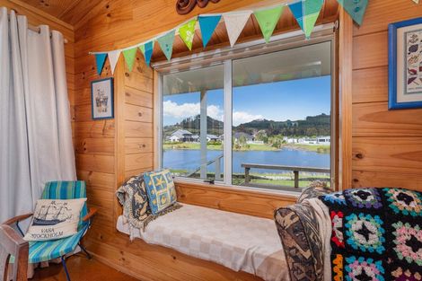 Photo of property in 10 Martin Place, Cooks Beach, Whitianga, 3591