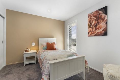 Photo of property in 2 Travertine Street, Cromwell, 9310