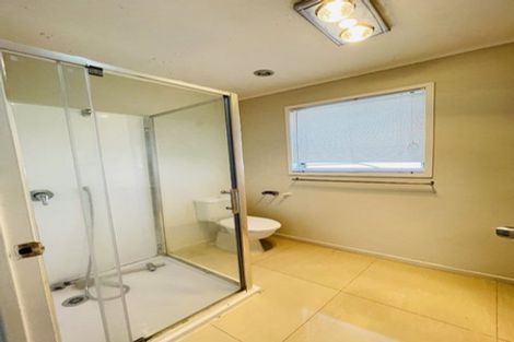 Photo of property in 16 Nan Place, Pakuranga Heights, Auckland, 2010