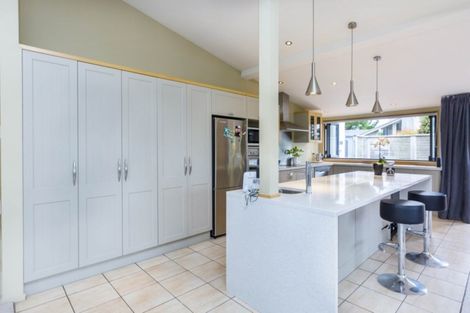 Photo of property in 22 Mount Marua Way, Timberlea, Upper Hutt, 5018