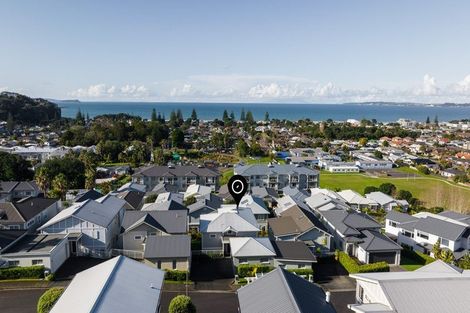 Photo of property in 18 Panorama Heights, Orewa, 0931