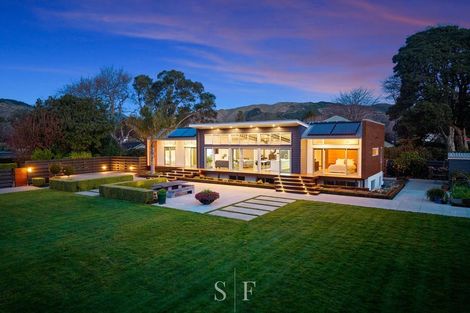 Photo of property in 8 Ngarara Road, Waikanae, 5036