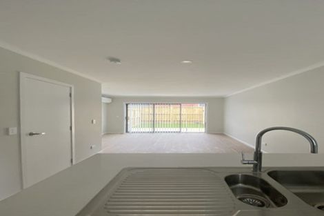 Photo of property in 26/125b Metcalfe Road, Ranui, Auckland, 0612