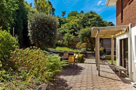 Photo of property in 1/30 Manly Esplanade, Browns Bay, Auckland, 0630