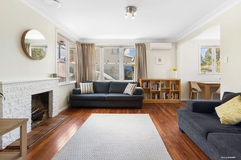 Photo of property in 19 Kelwyn Road, Kelston, Auckland, 0602