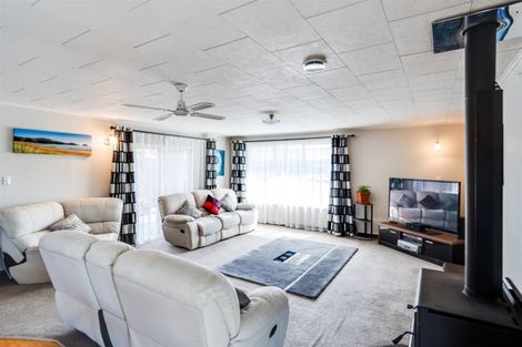 Photo of property in 30 Henley Crescent, Pirimai, Napier, 4112