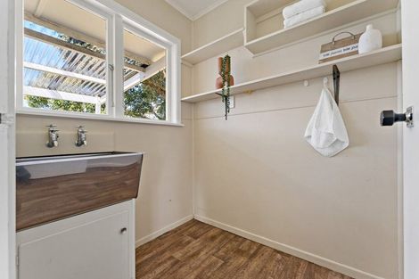 Photo of property in 24 Mackenzie Street, Te Atatu South, Auckland, 0610