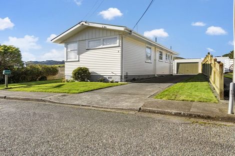 Photo of property in 8 Pauline Way, Paparangi, Wellington, 6037