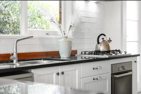 Photo of property in 18 Union Road, Howick, Auckland, 2014