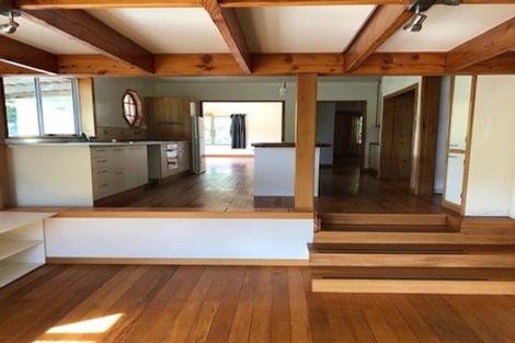 Photo of property in 4400 Christchurch Akaroa Road, Little River, 7591