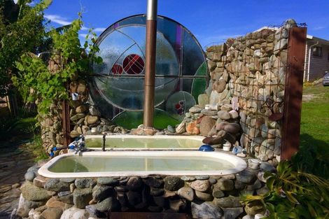 Photo of property in 100 Rocklands Road, Clifton, Takaka, 7183